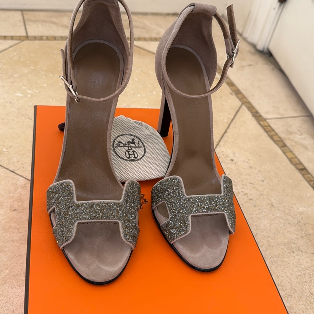 Hermes sandal with crystal powder detail